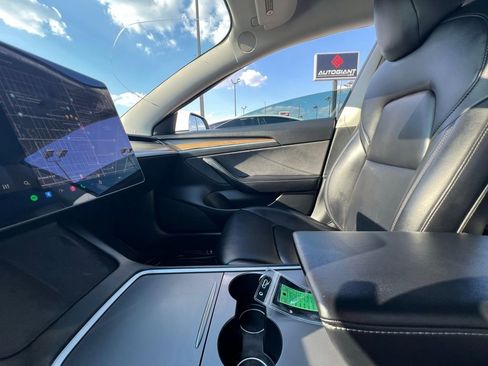 Used 2021 Tesla Model 3 Standard Range Plus image 11