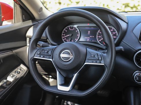 Used 2024 Nissan Sentra SV FWD image 15