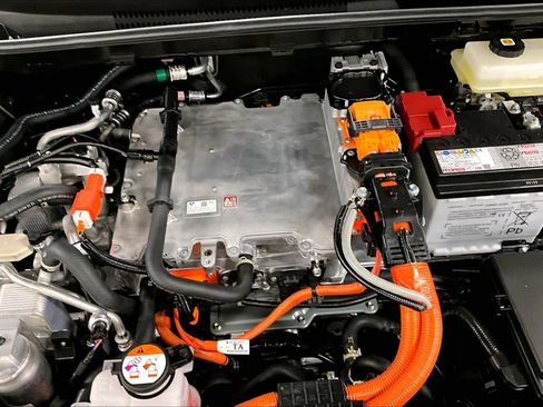 New 2026 Subaru Solterra Limited XT image 17