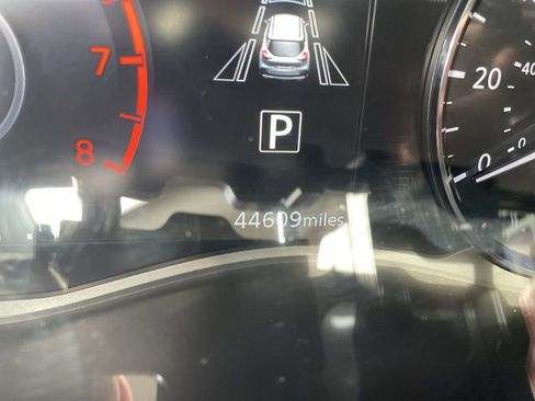 Used 2023 Nissan Kicks SR FWD image 12