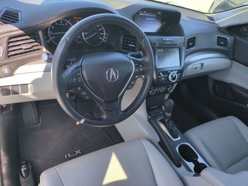 Used 2017 Acura ILX FWD image 10