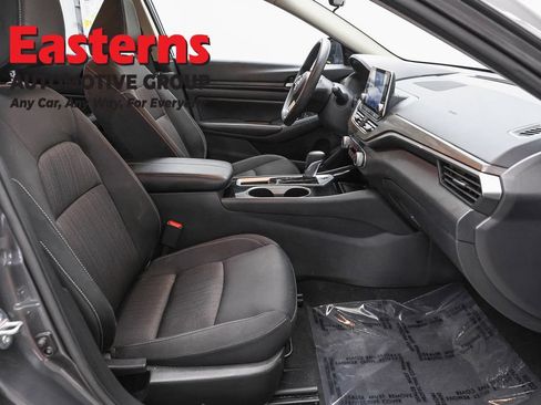Used 2024 Nissan Altima 2.5 SV FWD image 24