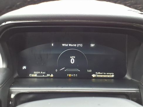 Certified 2023 Lincoln Nautilus AWD w/ Premium Package image 20