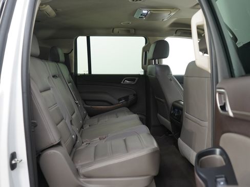 Used 2019 GMC Yukon XL Denali AWD/4WD image 12