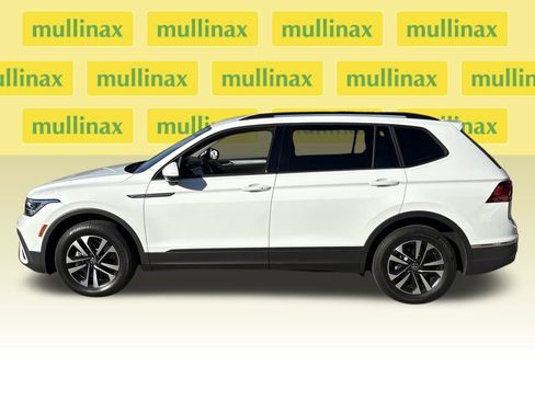 Used 2024 Volkswagen Tiguan S image 10