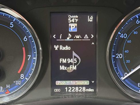 Certified 2017 Toyota Corolla SE w/ SE Premium Package FWD image 17
