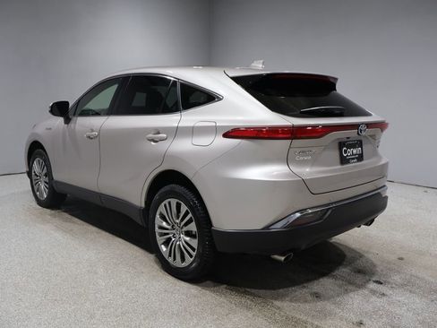 Certified 2021 Toyota Venza Limited image 5