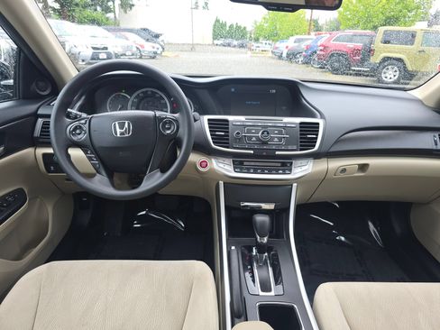 Used 2015 Honda Accord EX image 18