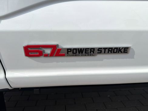 Used 2026 Ford F250 Platinum w/ Platinum Plus Package image 37