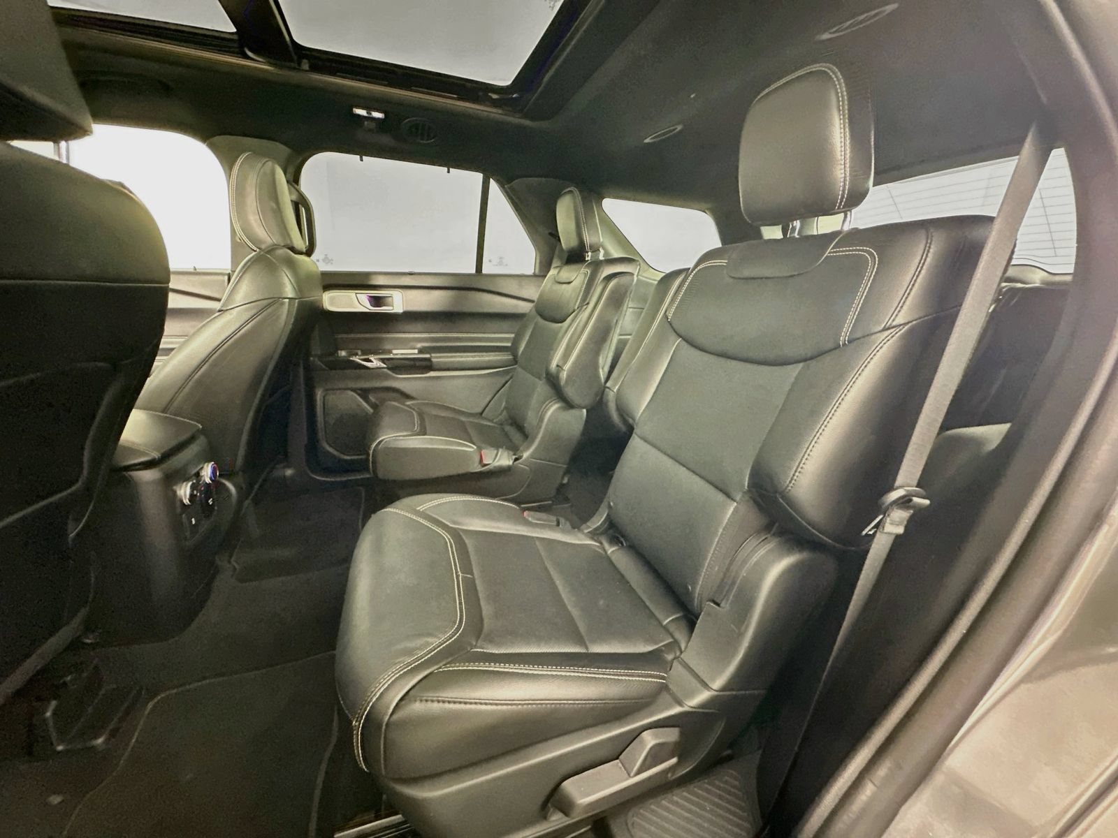 Used 2021 Ford Explorer ST w/ Equipment Group 401A AWD/4WD image 25