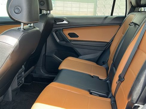 Used 2019 Volkswagen Tiguan SEL AWD/4WD image 23