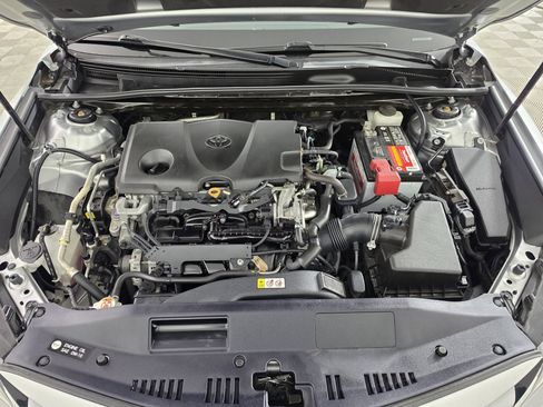 Used 2020 Toyota Camry LE FWD image 44