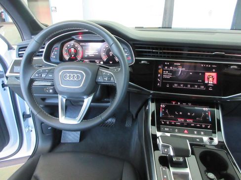 Used 2025 Audi Q7 3.0T Premium Plus w/ Premium Plus Package AWD/4WD image 54