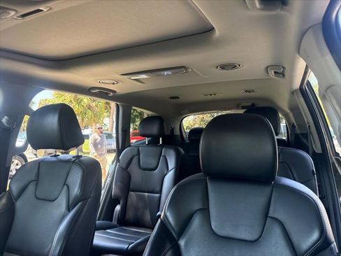 Used 2025 Kia Telluride S image 17