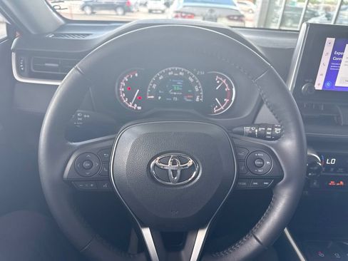 Certified 2025 Toyota RAV4 XLE w/ Convenience Package AWD/4WD image 16