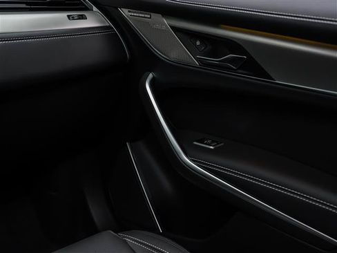 New 2025 Jaguar F-PACE R-Dynamic S AWD/4WD image 30