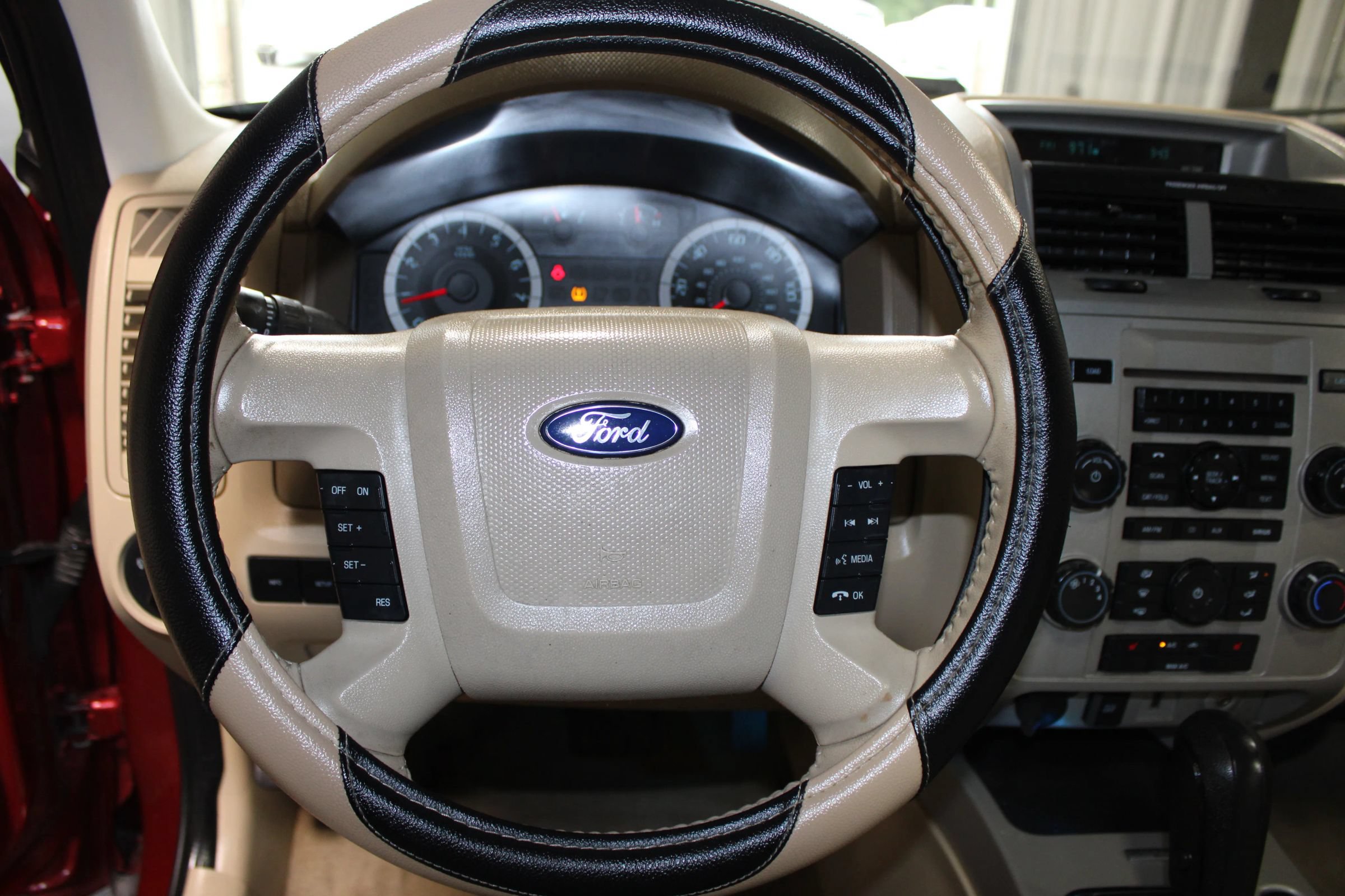 Used 2012 Ford Escape XLT FWD image 10