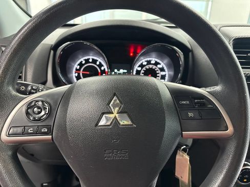 Used 2020 Mitsubishi Outlander Sport ES FWD image 15