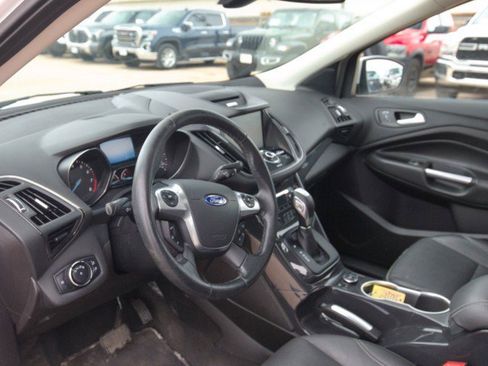Used 2014 Ford Escape Titanium w/ Equipment Group 401A AWD/4WD image 16