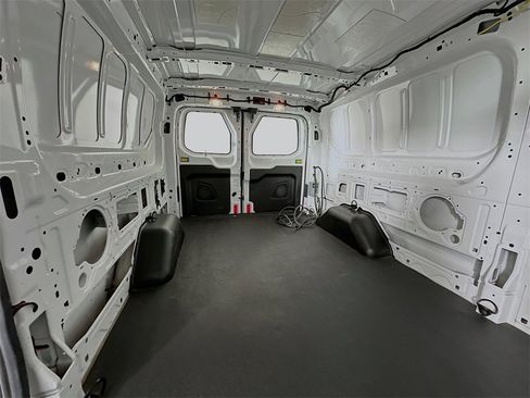 Used 2015 Ford Transit 250 148 Low Roof image 28