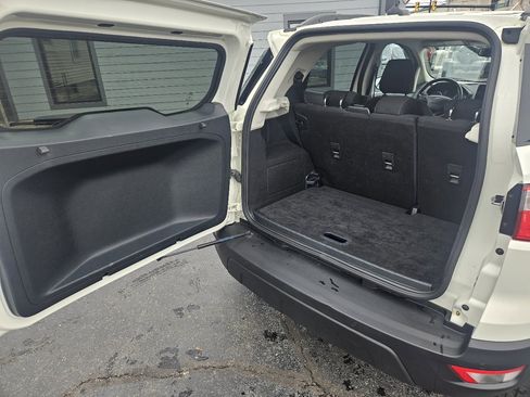 Used 2020 Ford EcoSport SE w/ SE Convenience Package image 20