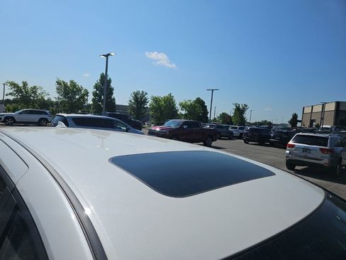 Used 2025 Honda Odyssey EX-L image 9