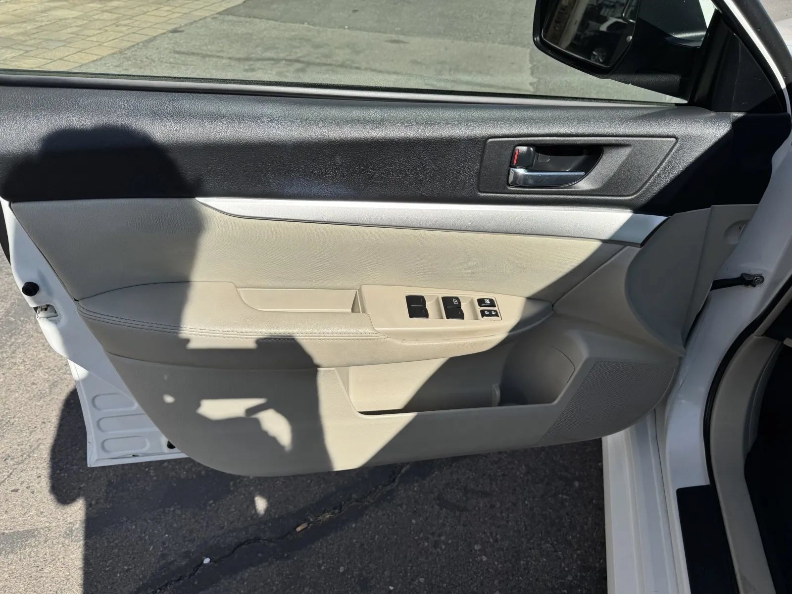 Used 2011 Subaru Legacy 2.5i Premium AWD/4WD image 18