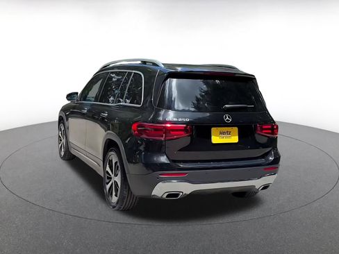 Used 2025 Mercedes-Benz GLB 250 image 11