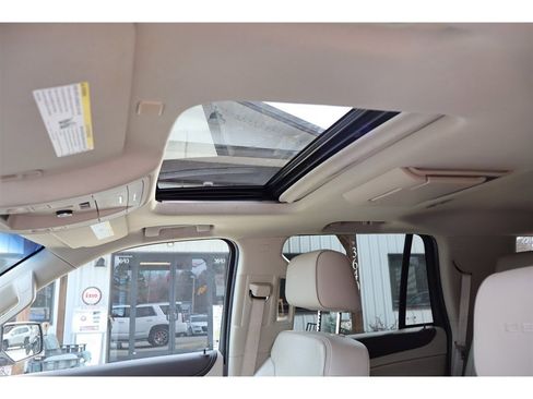 Used 2020 GMC Yukon Denali w/ Open Road Package image 20