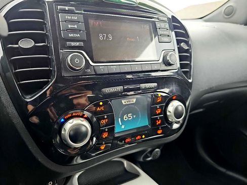Used 2017 Nissan Juke SV image 29
