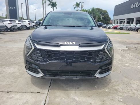 Certified 2024 Kia Sportage EX FWD image 3