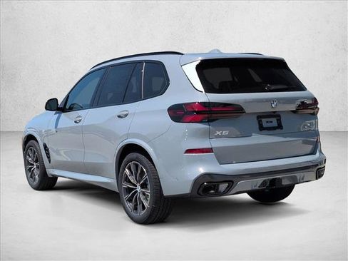 New 2026 BMW X5 xDrive40i w/ M Sport Package AWD/4WD image 9