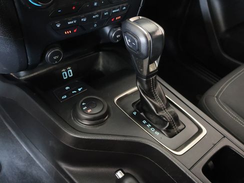 Used 2019 Ford Ranger XLT w/ Equipment Group 302A Luxury AWD/4WD image 10