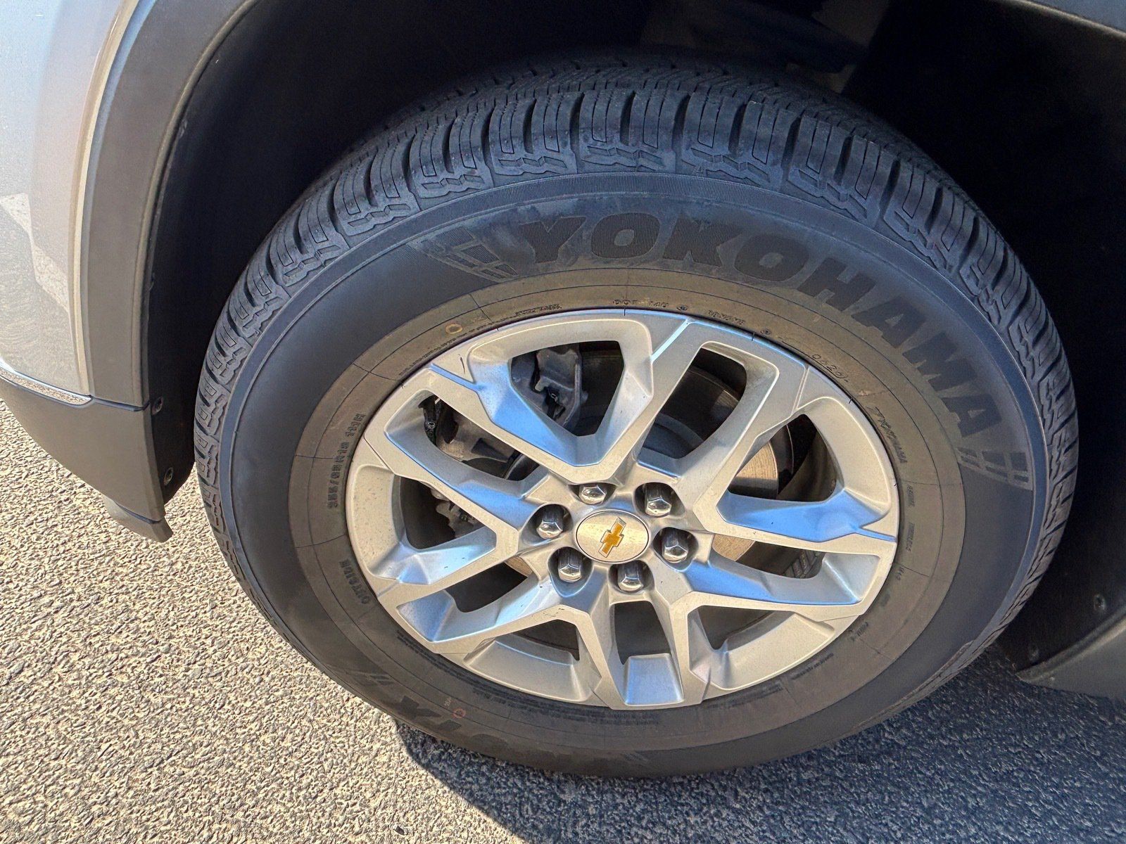 Used 2021 Chevrolet Traverse LT FWD image 6