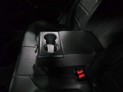 Used 2017 Volkswagen Passat 1.8T R-Line image 16