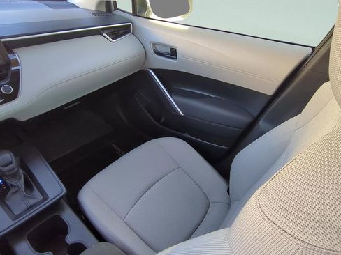 Used 2026 Toyota Corolla Cross L image 21