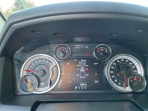 Used 2022 RAM 1500 Classic SLT w/ Electronics Group image 10