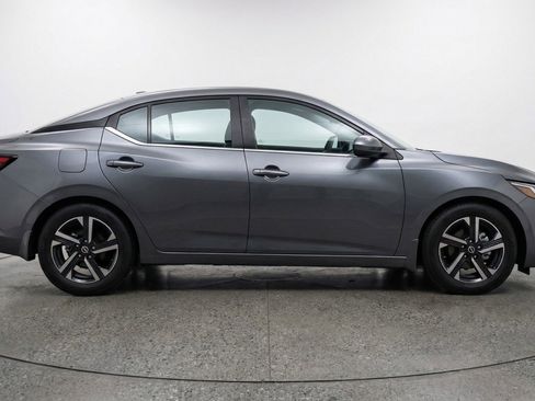Used 2025 Nissan Sentra SV image 11