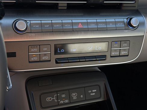 Used 2024 Hyundai Kona SEL w/ Convenience Package FWD image 13