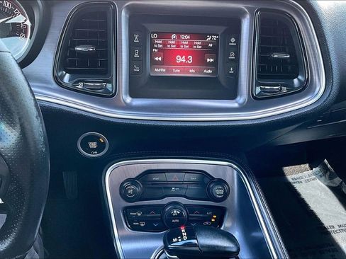 Certified 2016 Dodge Challenger SXT image 35