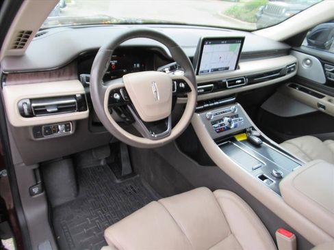 Used 2020 Lincoln Aviator Reserve w/ Equipment Group 201A image 14