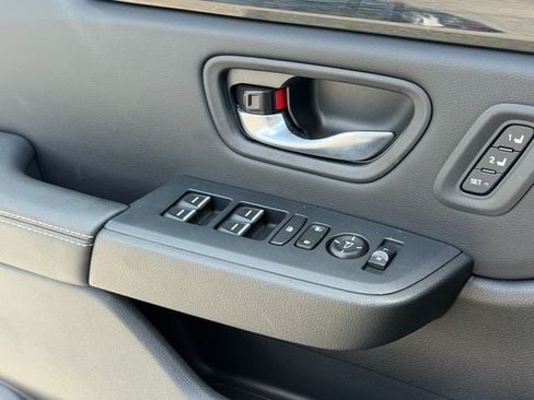 Used 2024 Honda Pilot Touring image 31