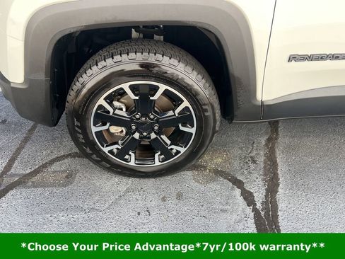 Certified 2023 Jeep Renegade Latitude image 9