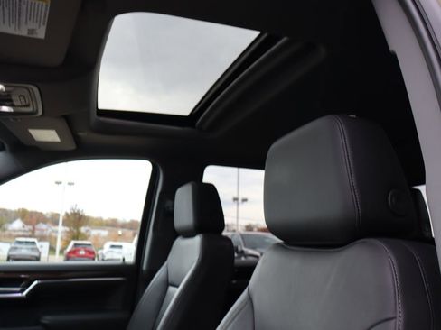 Used 2022 Chevrolet Silverado 1500 LT Trail Boss w/ LT Trail Boss Premium Package image 30