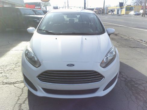 Used 2018 Ford Fiesta SE image 10