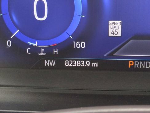 Used 2020 Ford Explorer Platinum w/ Premium Technology Package AWD/4WD image 34