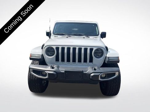 Used 2018 Jeep Wrangler Unlimited Sahara AWD/4WD image 2