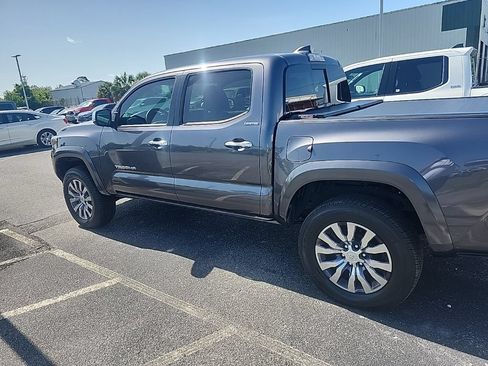 Used 2023 Toyota Tacoma Limited AWD/4WD image 13