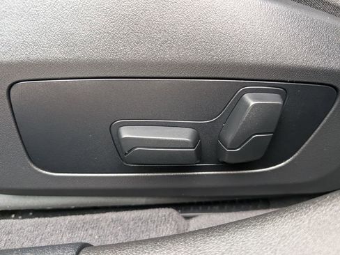 Used 2025 BMW 228i xDrive AWD/4WD image 17