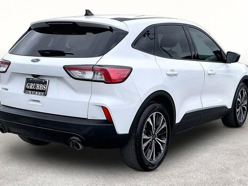 Used 2022 Ford Escape SE w/ SE Sport Appearance Package FWD image 2